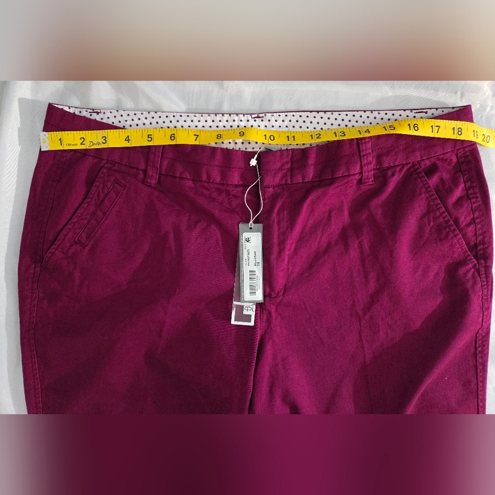 Nwt JCP Womens Shorts Sz 14 11" Inseam 10" Rise Burgundy - Picture 4 of 7